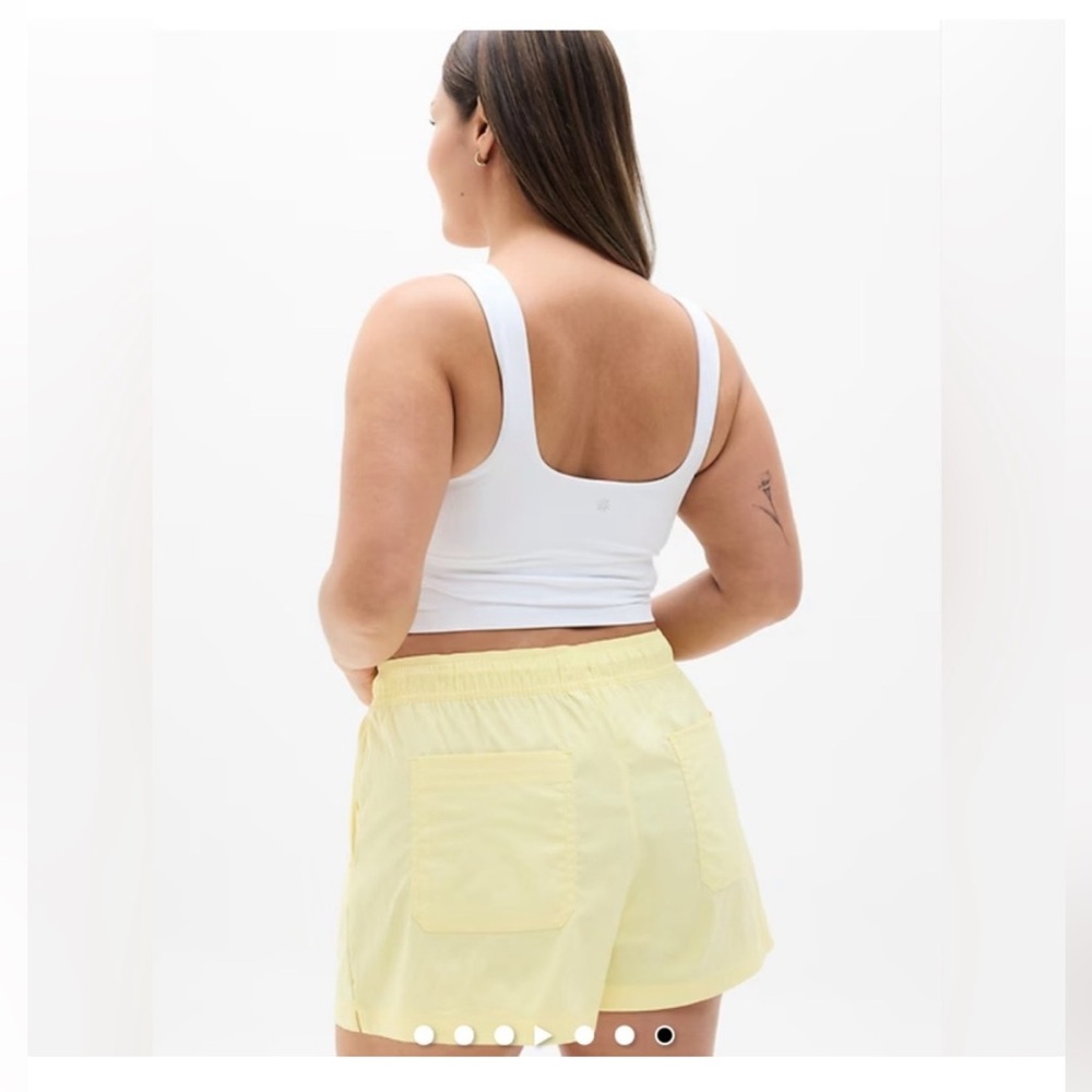 Athleta Midday Mid Rise Poplin Short Size XL Citron